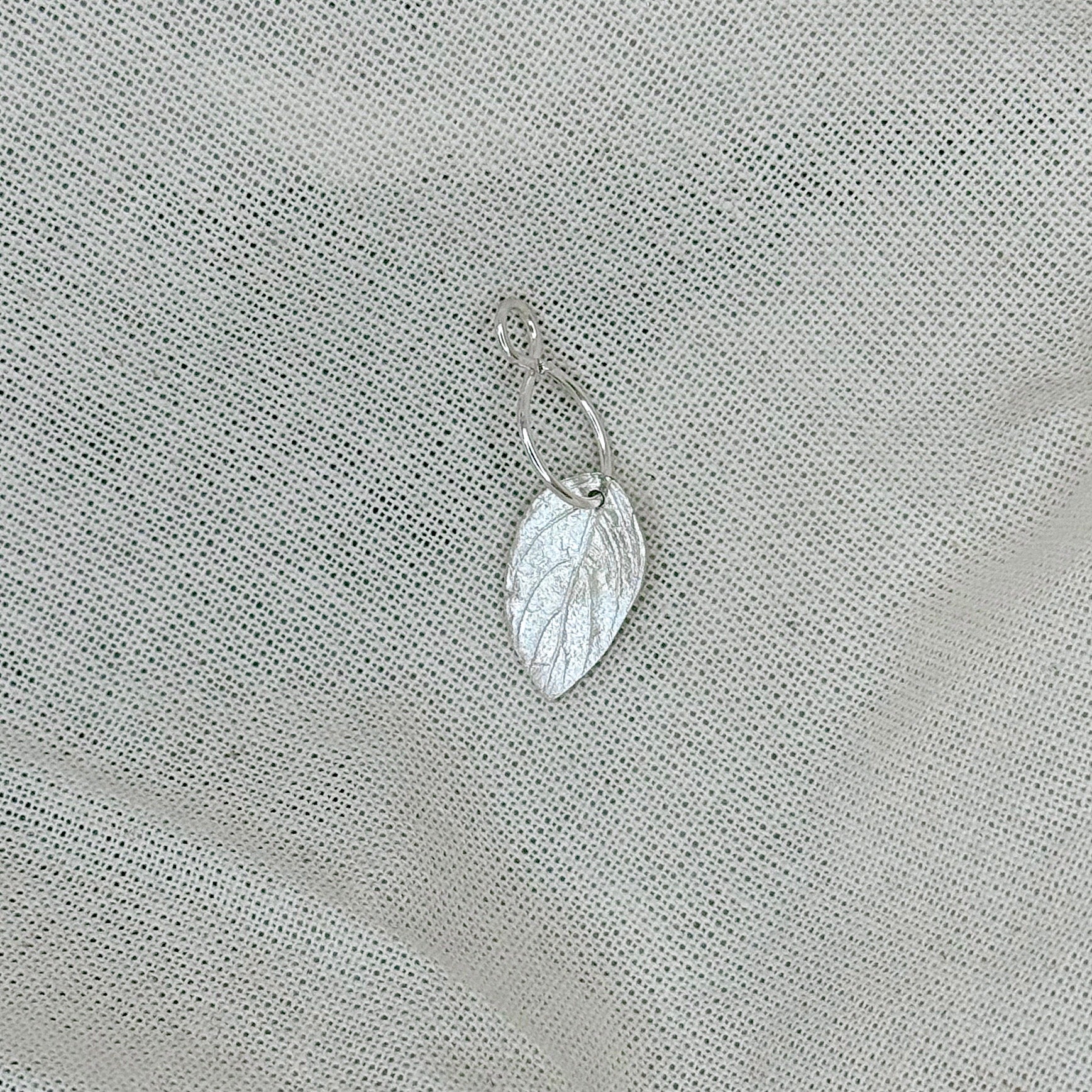 Leaf Silver 999 Charm. Swiss Made. Zürich. Blume Jewels. 100% Handmade from real leaf